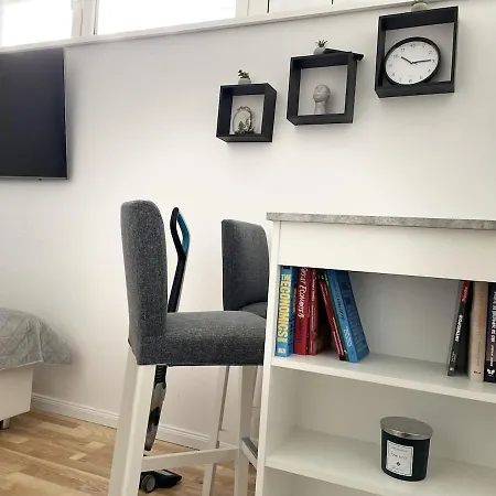 Apartment Book & Bed *